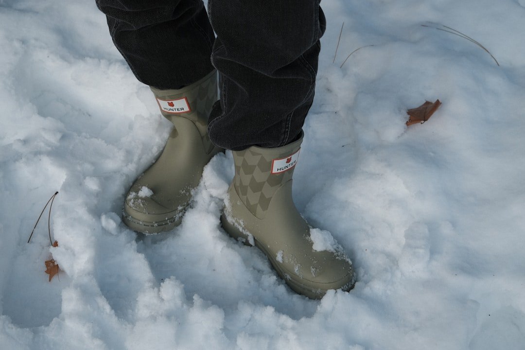 Compact waterproof rain boots