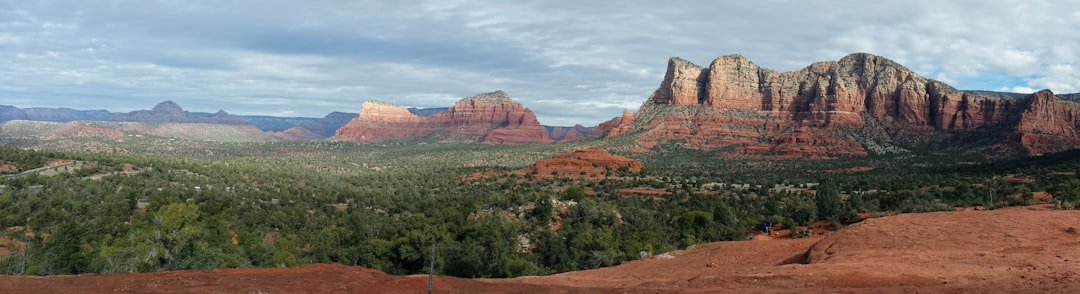 Sedona red rock scenic landscape