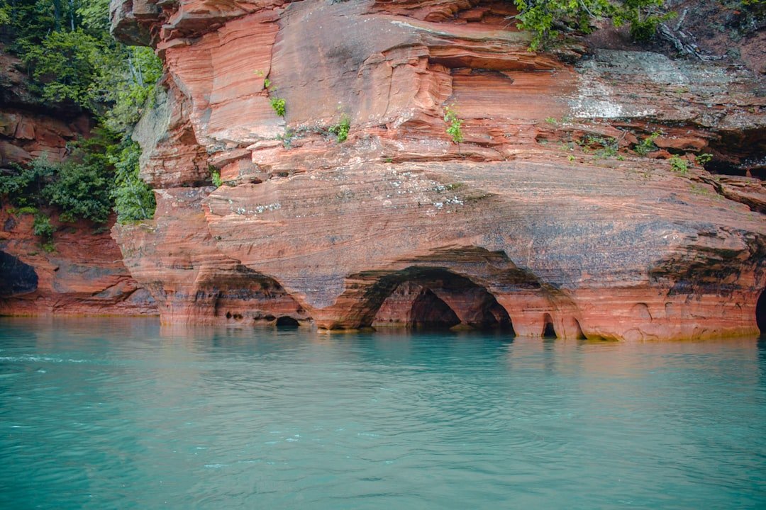 Kayaking through sea caves at Apostle Islands