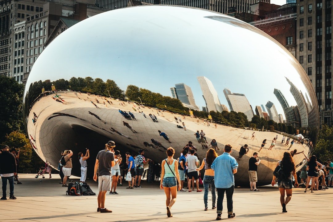 Chicago Cloud Gate sculpture in Millennium Park