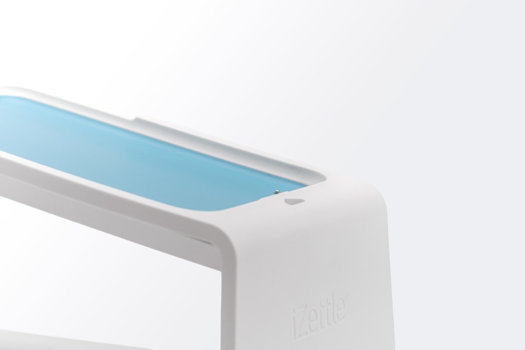 Light therapy helps reset your circadian rhythm before travel