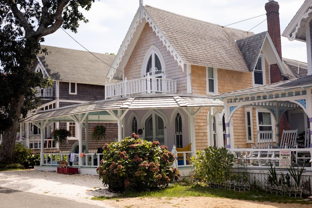 Historic Savannah inn with wraparound porch and coastal charm
