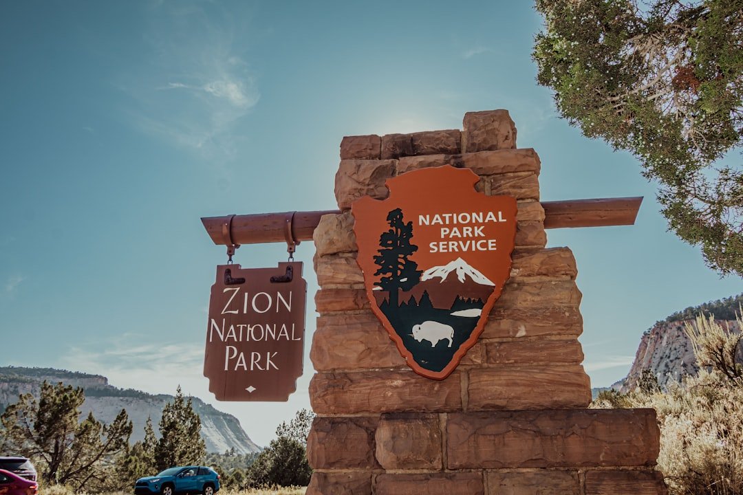 Crater Lake National Park entrance sign