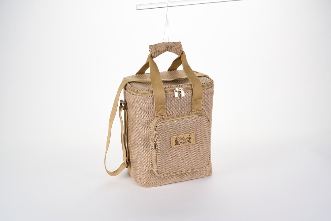 Soft cooler bag with shoulder strap